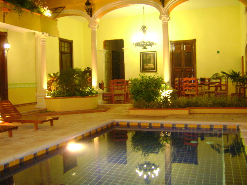 Casa De Las Columnas Mérida Exterior foto